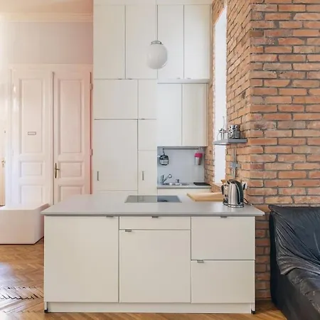 アパート Stylish,large & Bright Loft In Center By Nw ブダペスト