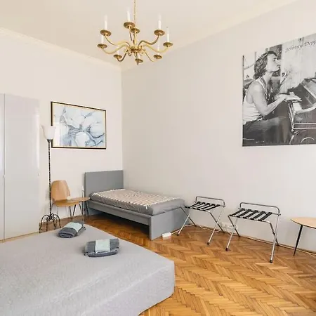 Stylish,large & Bright Loft In Center By Nw شقة *