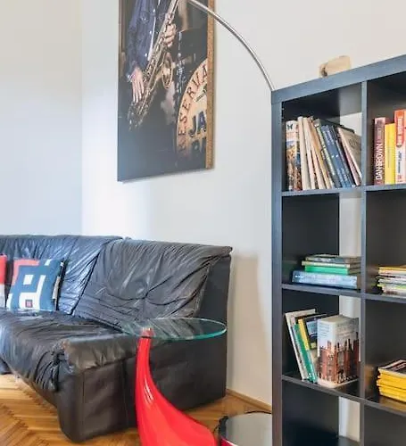 Stylish,large & Bright Loft In Center By Nw *