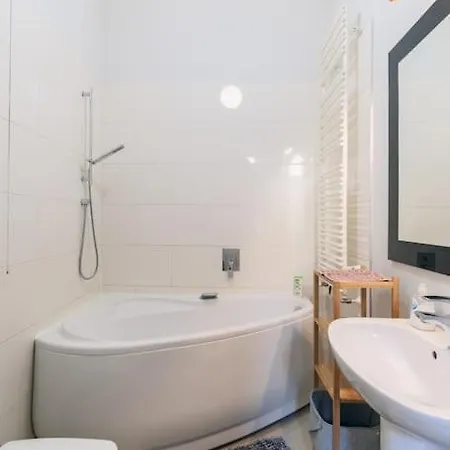 Stylish,large & Bright Loft In Center By Nw