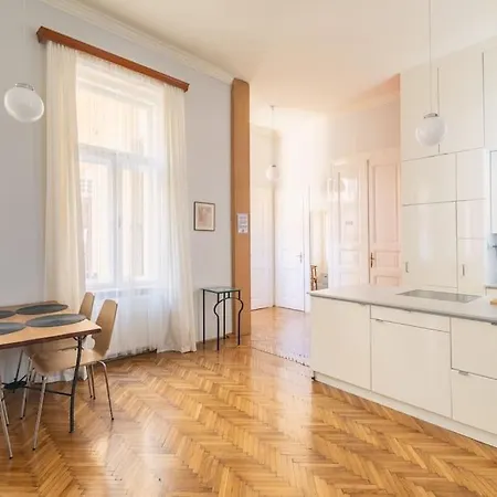 아파트 Stylish,large & Bright Loft In Center By Nw 부다페스트